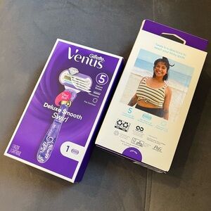 Set of 2 - Venus Deluxe Smooth Swirl Razor with 5 Blades - Purple